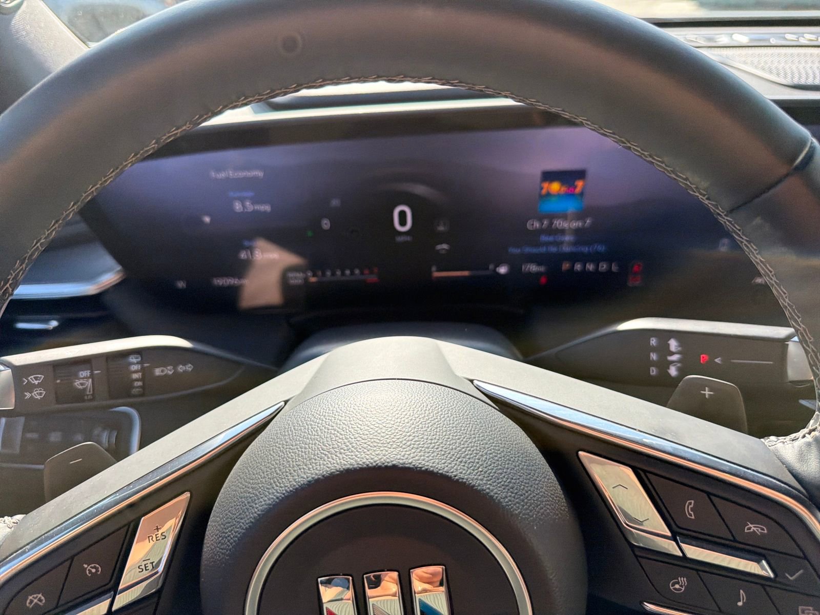 Used 2025 Buick Enclave Sport Touring image 19