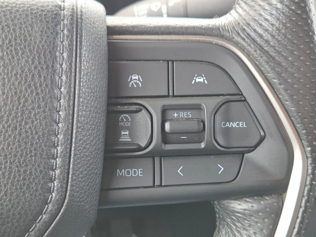 Used 2024 Toyota Tacoma TRD Off-Road AWD/4WD image 17