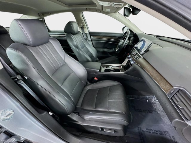 Used 2022 Honda Accord Touring image 29