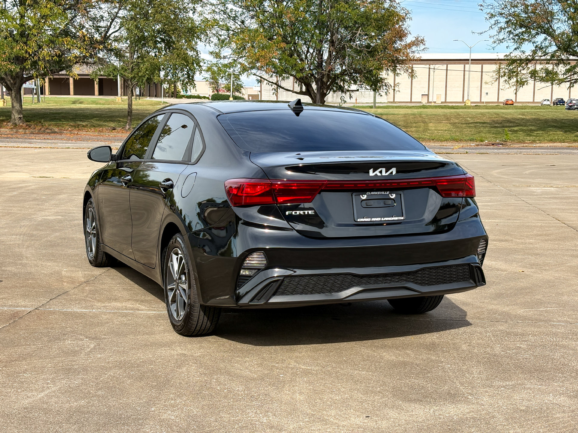 Used 2024 Kia Forte LXS w/ LXS Technology Package FWD image 8