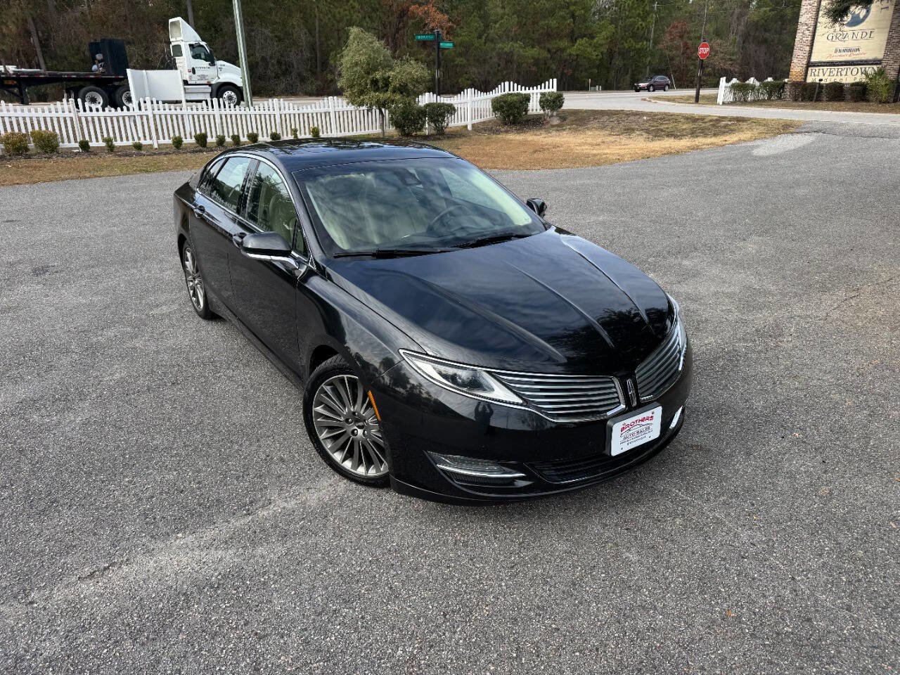 Used 2014 Lincoln MKZ AWD image 38