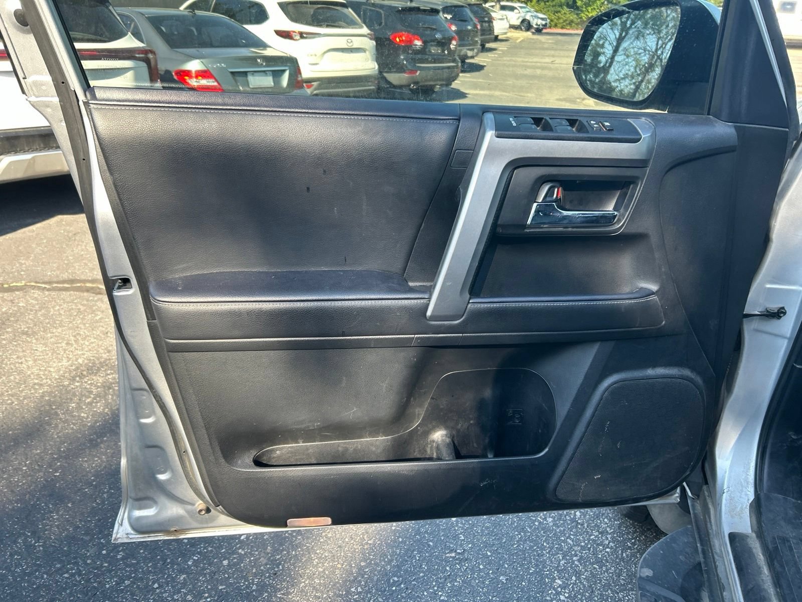 Used 2022 Toyota 4Runner SR5 AWD/4WD image 6