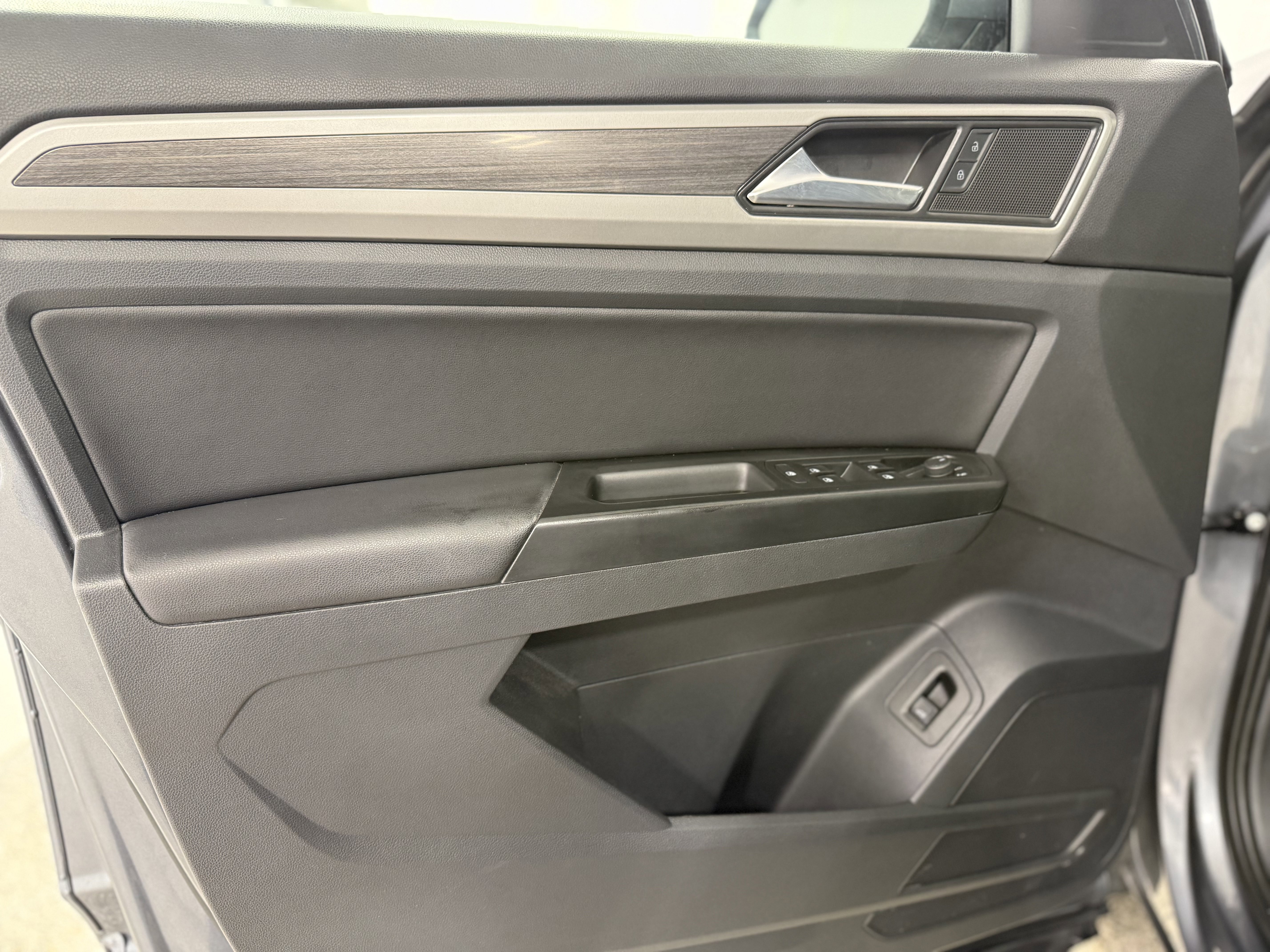 Used 2021 Volkswagen Atlas SEL image 12