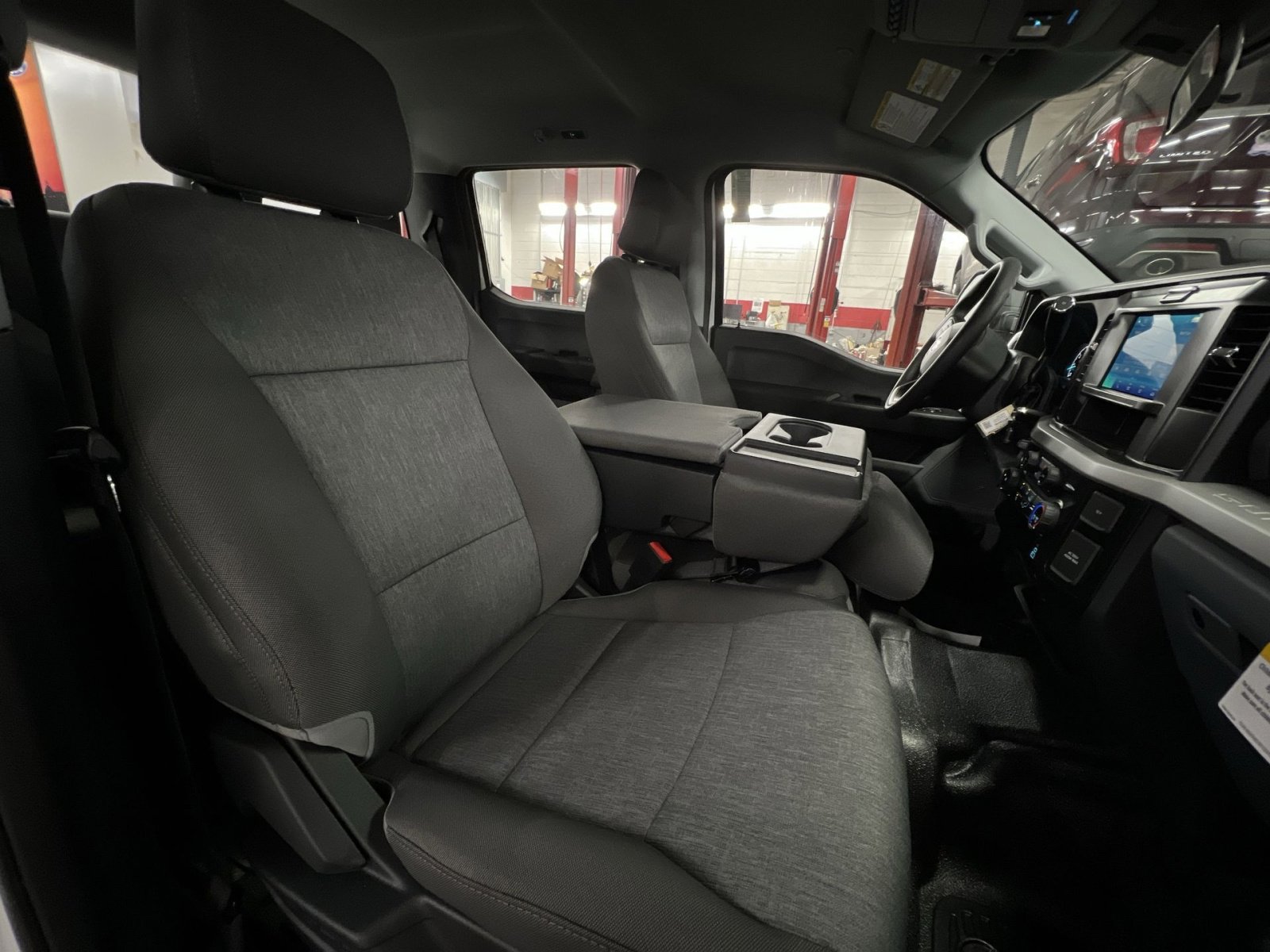 New 2026 Ford F250 XL w/ XL Chrome Package image 24