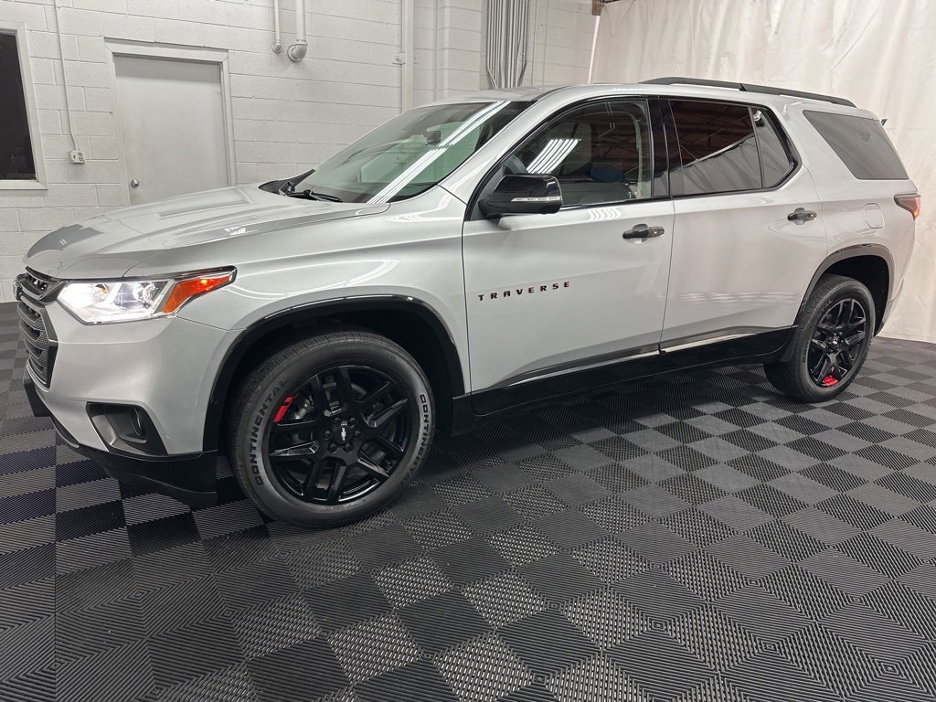 Used 2021 Chevrolet Traverse Premier w/ Redline Edition image 5