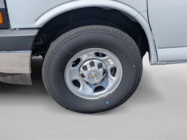 New 2026 Chevrolet Express 3500 w/ Power Convenience Package RWD image 10