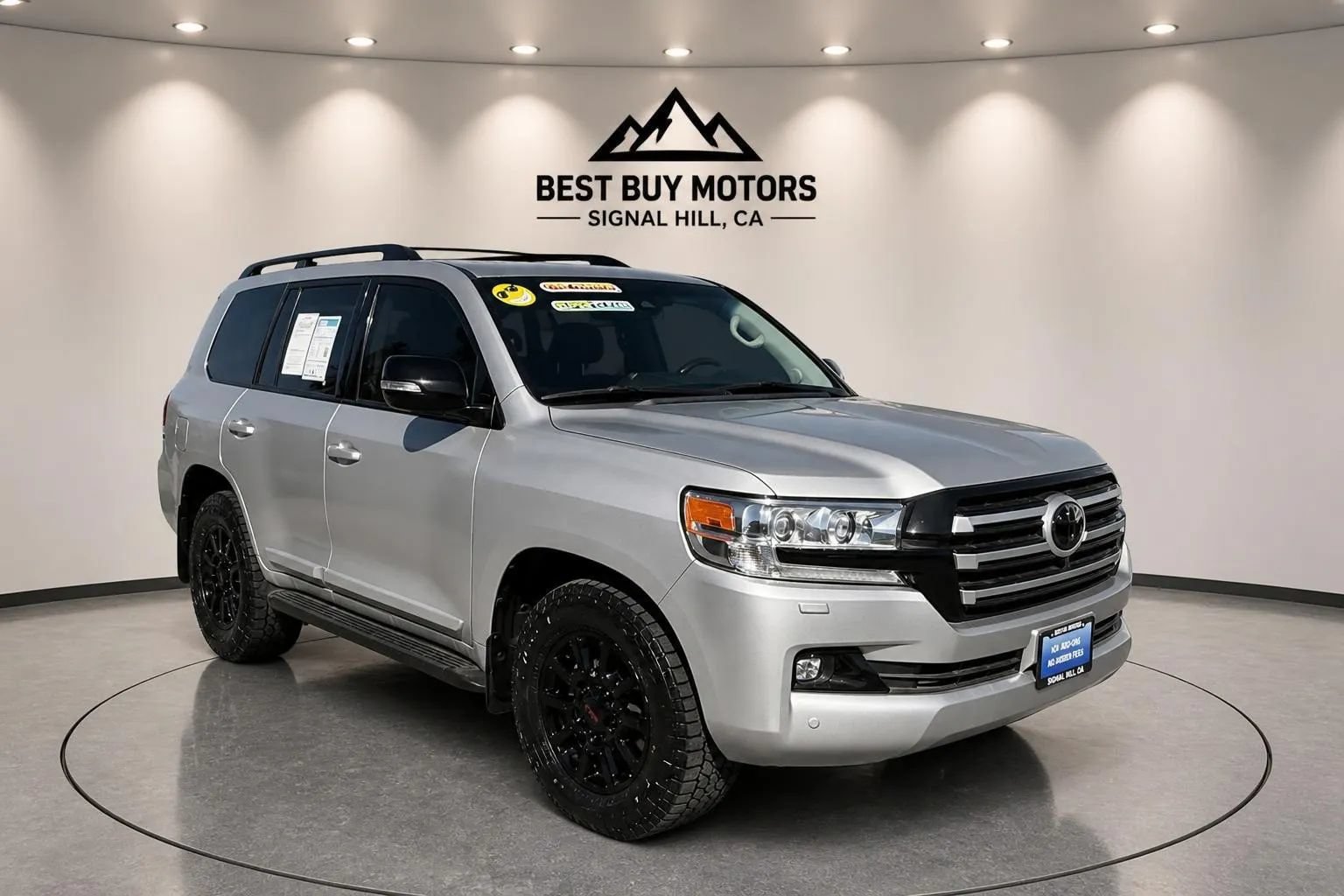 Used 2017 Toyota Land Cruiser AWD/4WD image 1