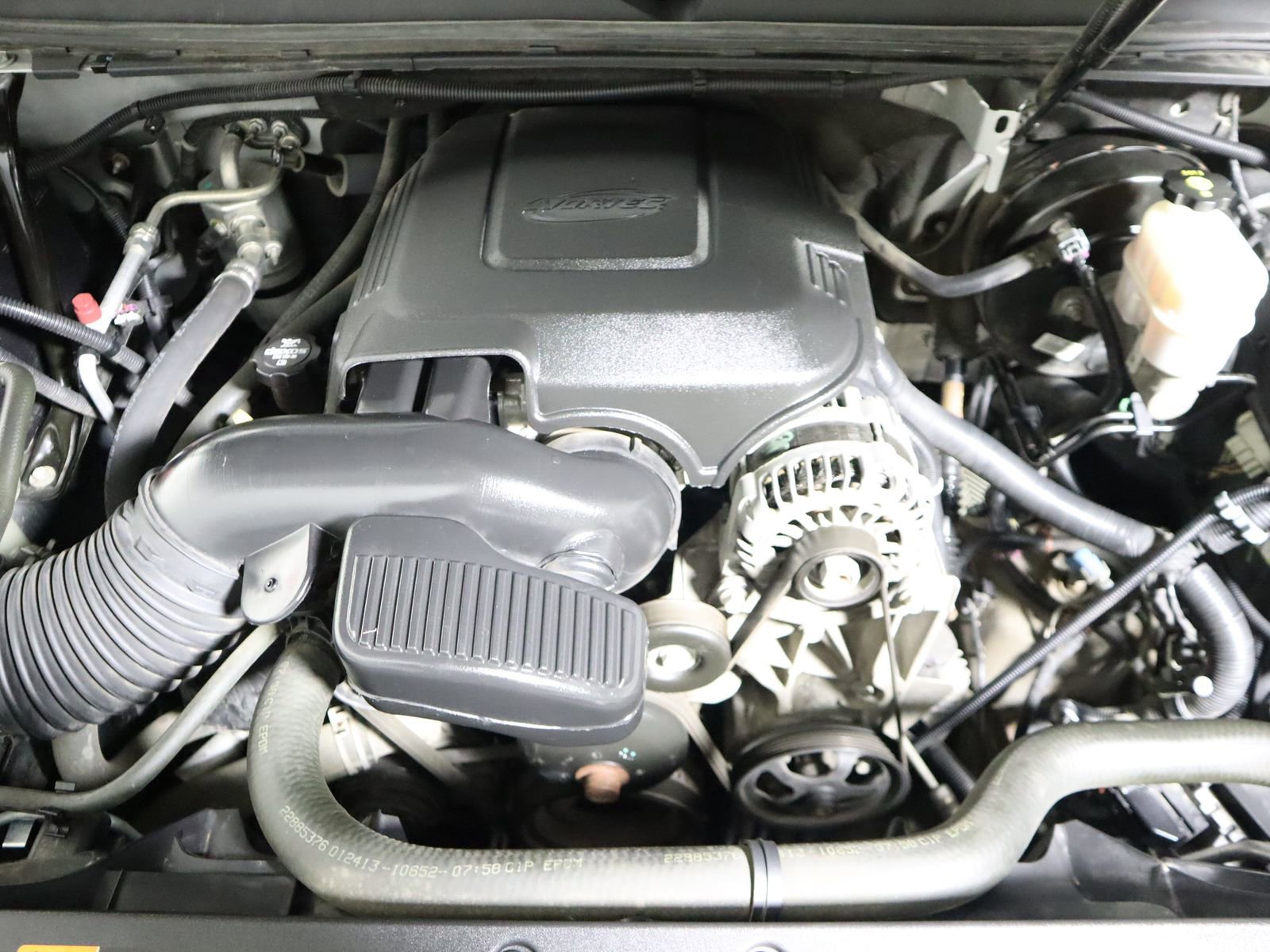 Used 2013 Chevrolet Avalanche LTZ image 20