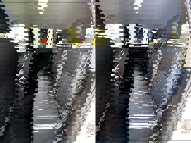 Used 2024 Volkswagen Tiguan SE image 21