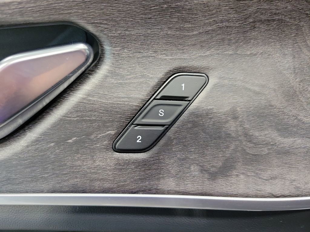 Certified 2024 Jeep Grand Cherokee Limited AWD/4WD image 35