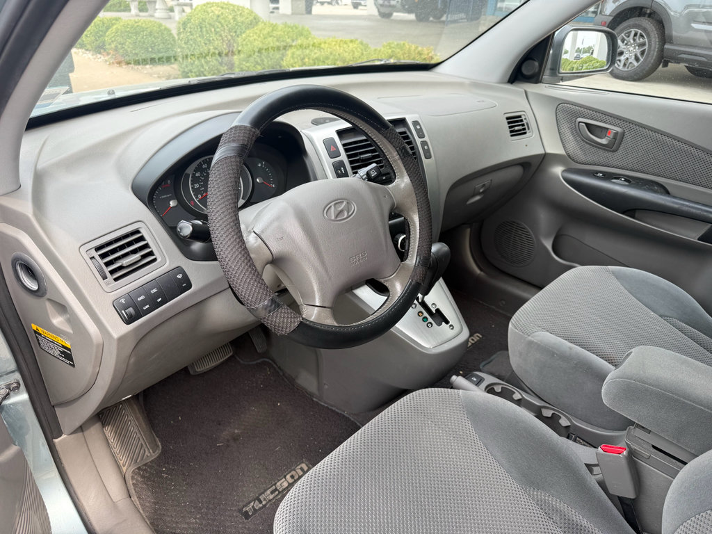 Used 2009 Hyundai Tucson SE AWD/4WD image 2