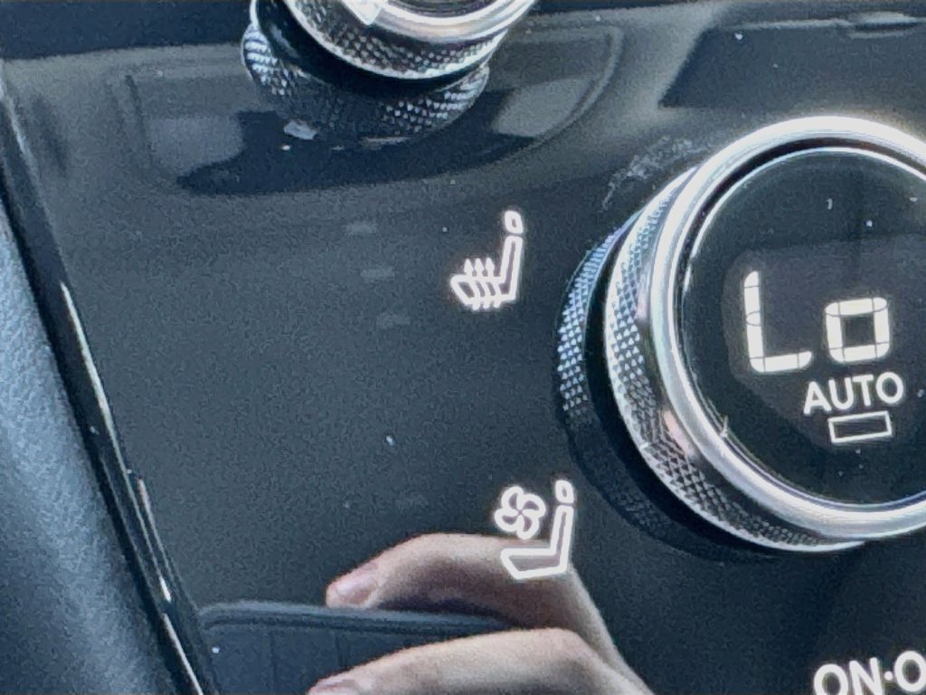 New 2027 INFINITI QX60 Luxe w/ Cargo Package FWD image 21