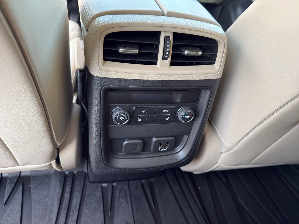 Used 2020 Buick Envision Essence w/ Experience Buick Package image 23