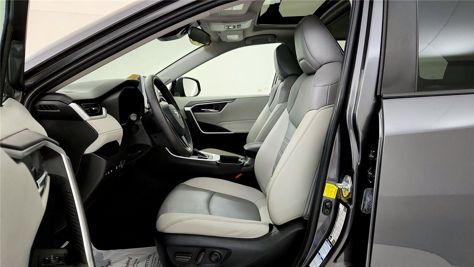 Certified 2022 Toyota RAV4 XLE Premium image 37