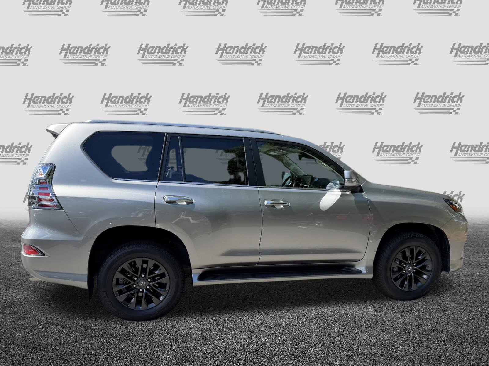 Used 2023 Lexus GX 460 Premium w/ Premium Package AWD/4WD image 9