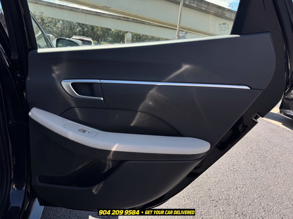 Used 2025 Hyundai Sonata SEL FWD image 32