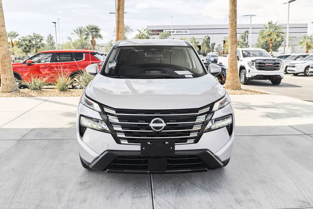 Used 2024 Nissan Rogue SV FWD image 6