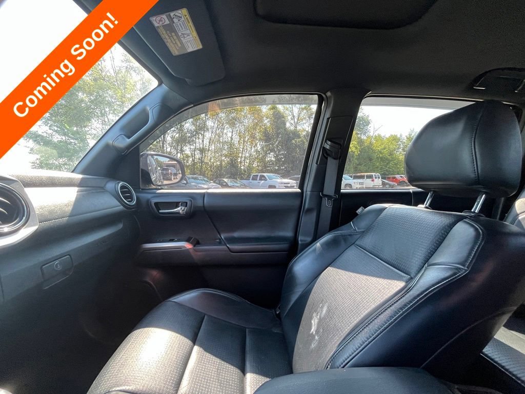 Used 2023 Toyota Tacoma Limited w/ Nightshade Package AWD/4WD image 31