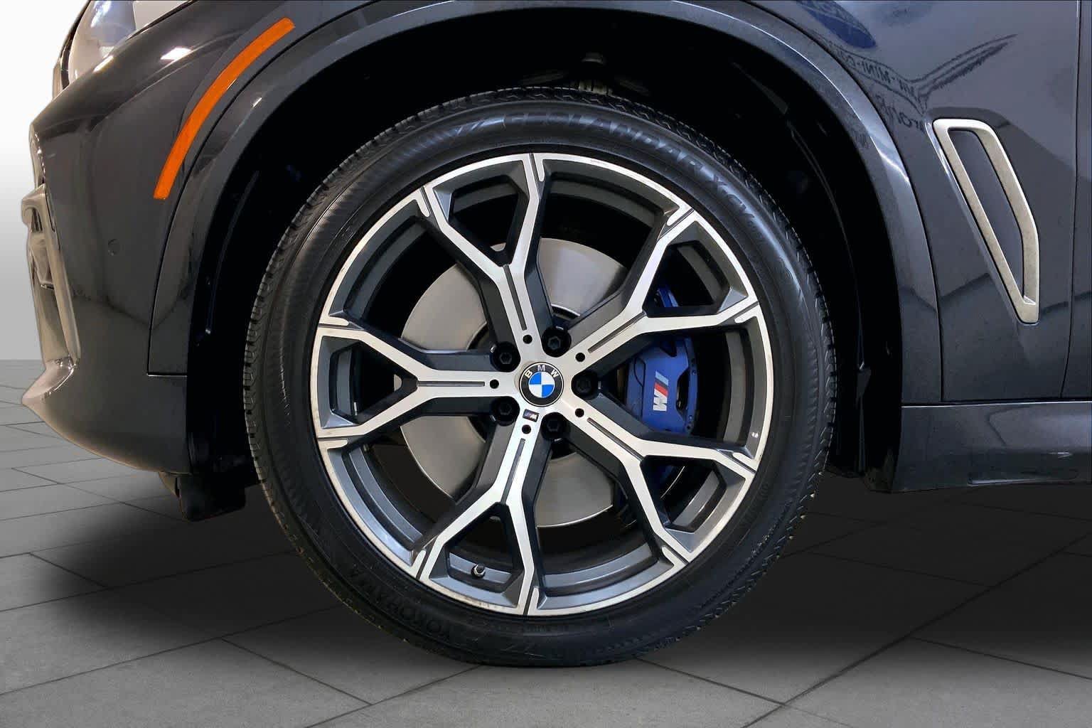 Used 2022 BMW X5 M50i w/ Premium Package AWD/4WD image 10