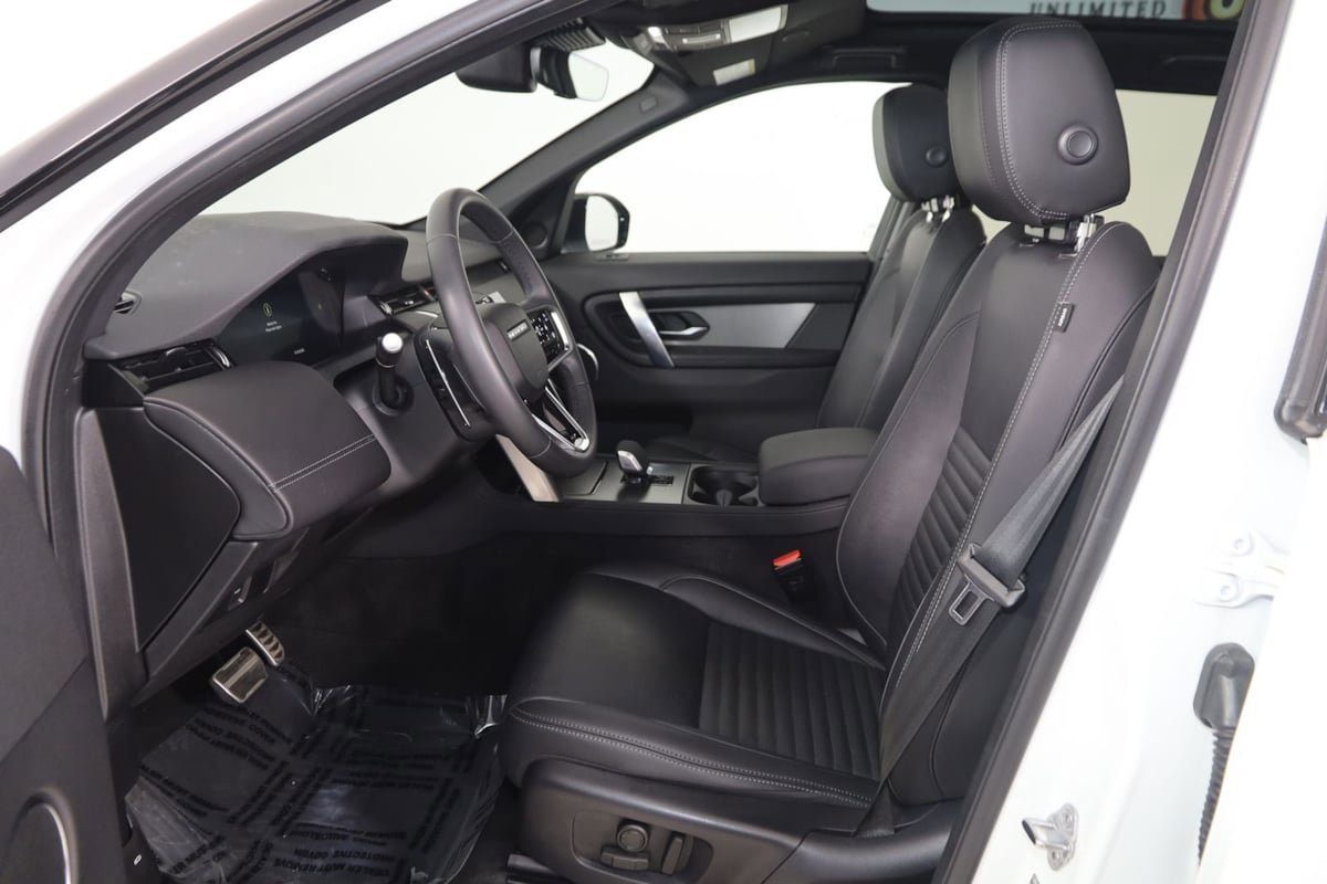 Used 2024 Land Rover Discovery Sport Dynamic SE AWD/4WD image 12