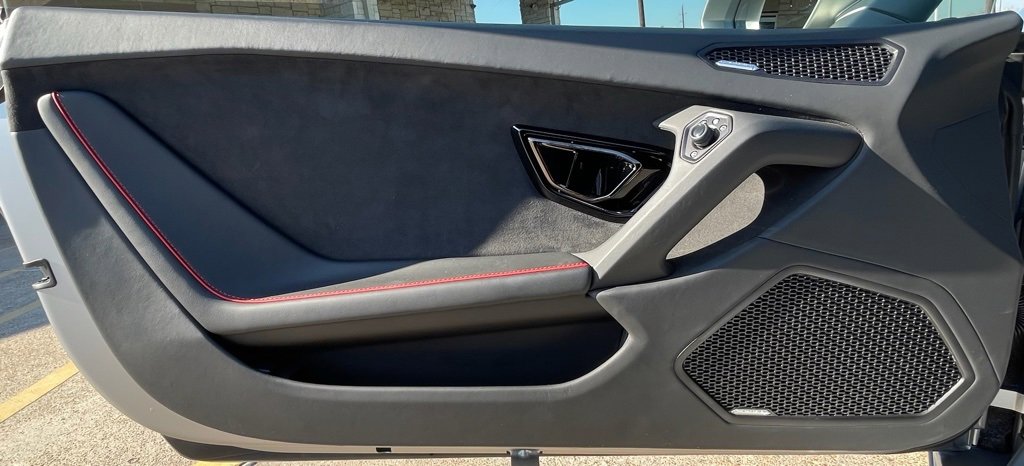 Used 2020 Lamborghini Huracan EVO image 27