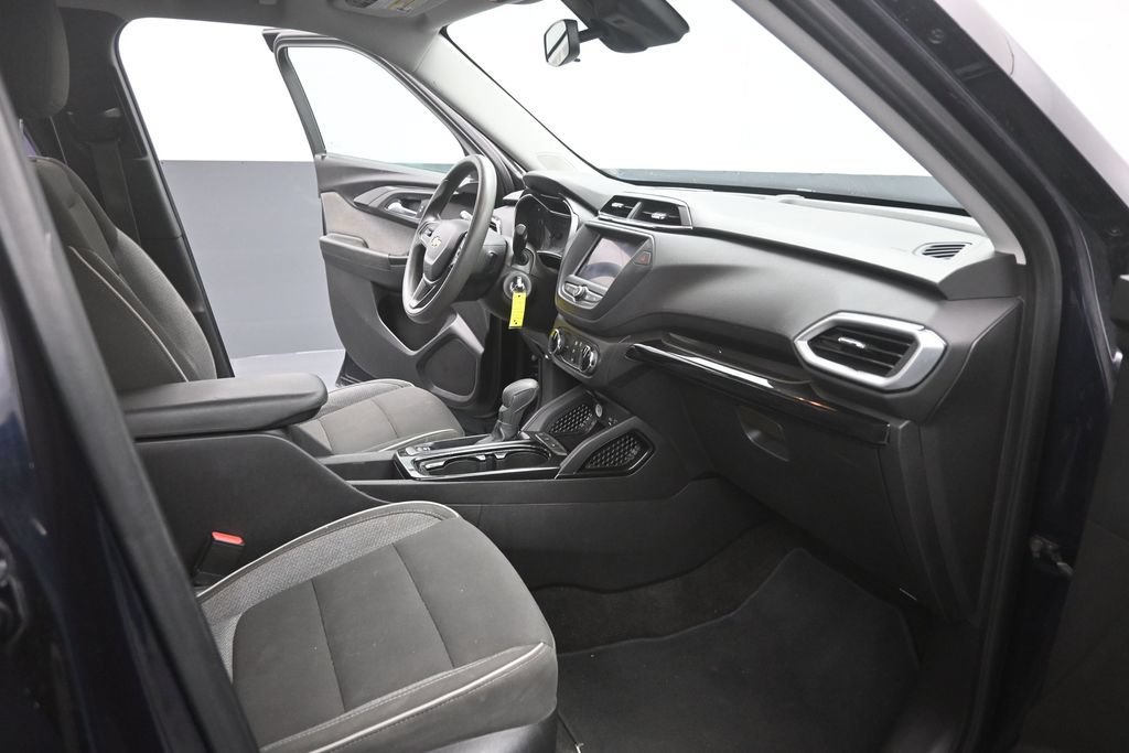 Used 2021 Chevrolet TrailBlazer LS FWD image 16