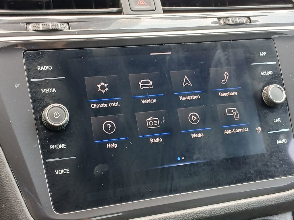 Used 2024 Volkswagen Tiguan SE image 23