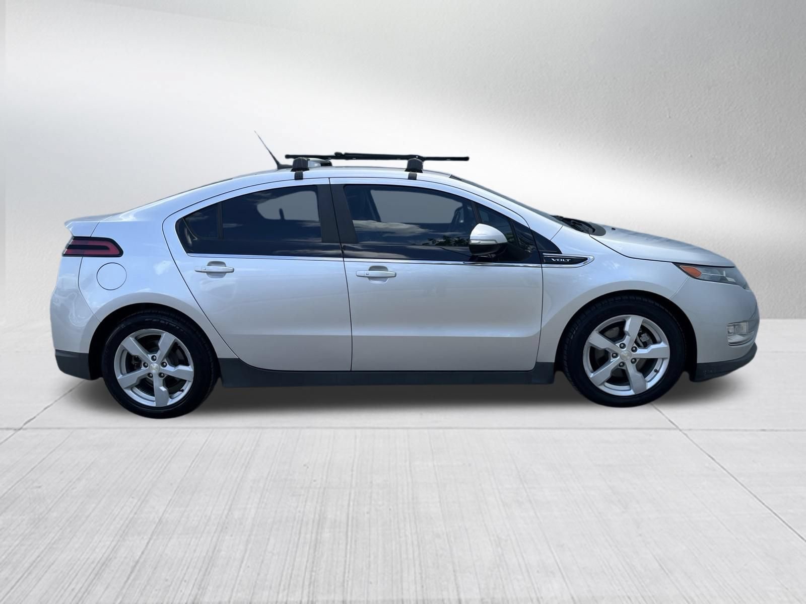 Used 2013 Chevrolet Volt Premium w/ Premium Trim Package FWD image 5