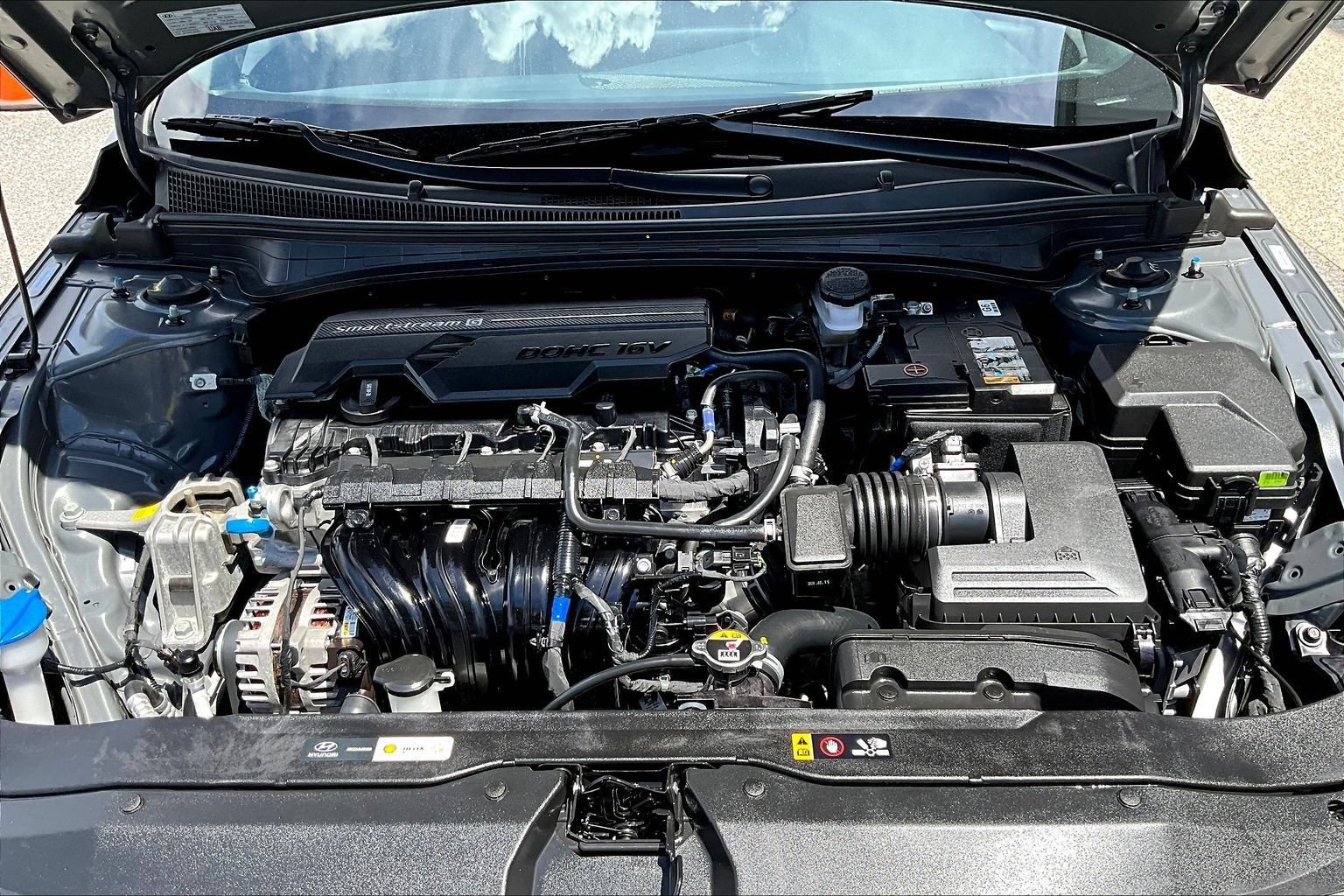 Used 2025 Hyundai Elantra Sport FWD image 31