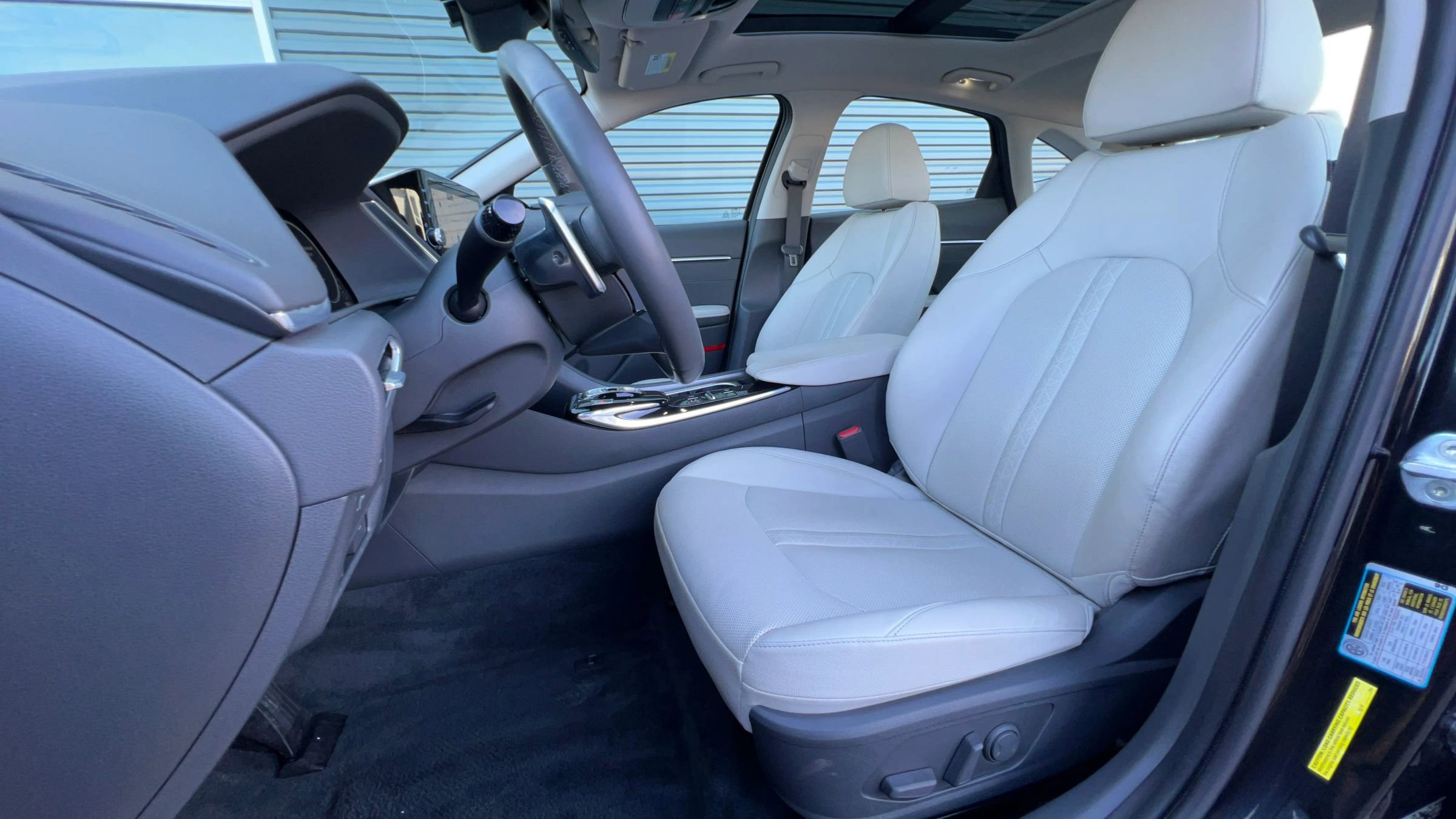 Used 2022 Hyundai Sonata Limited image 28