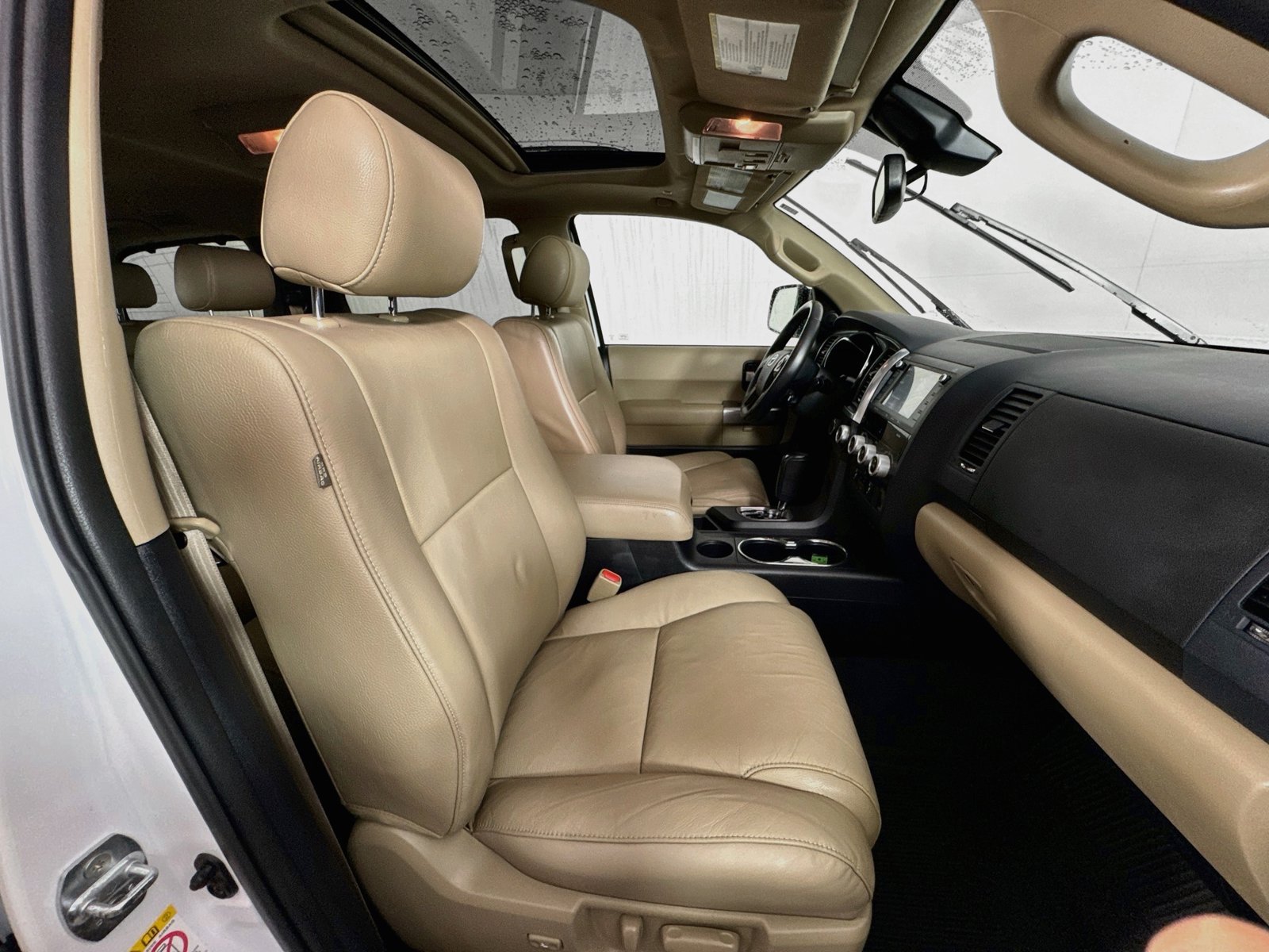 Used 2020 Toyota Sequoia Limited w/ Safety & Convenience Package AWD/4WD image 31