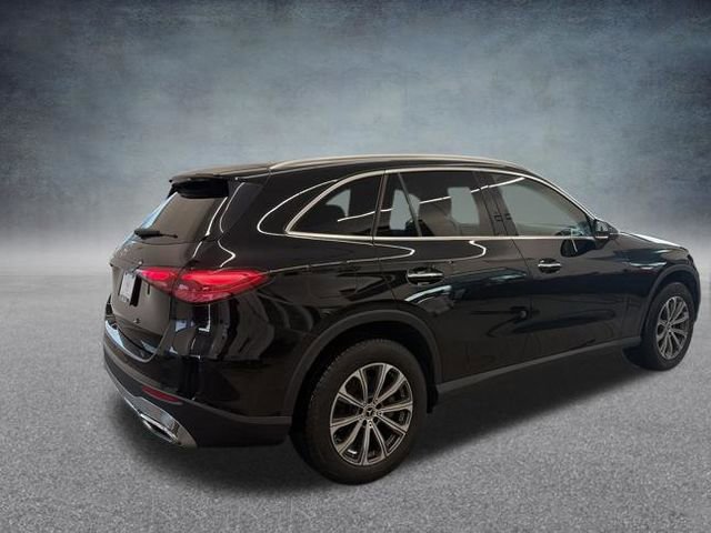 Used 2024 Mercedes-Benz GLC 300 image 4
