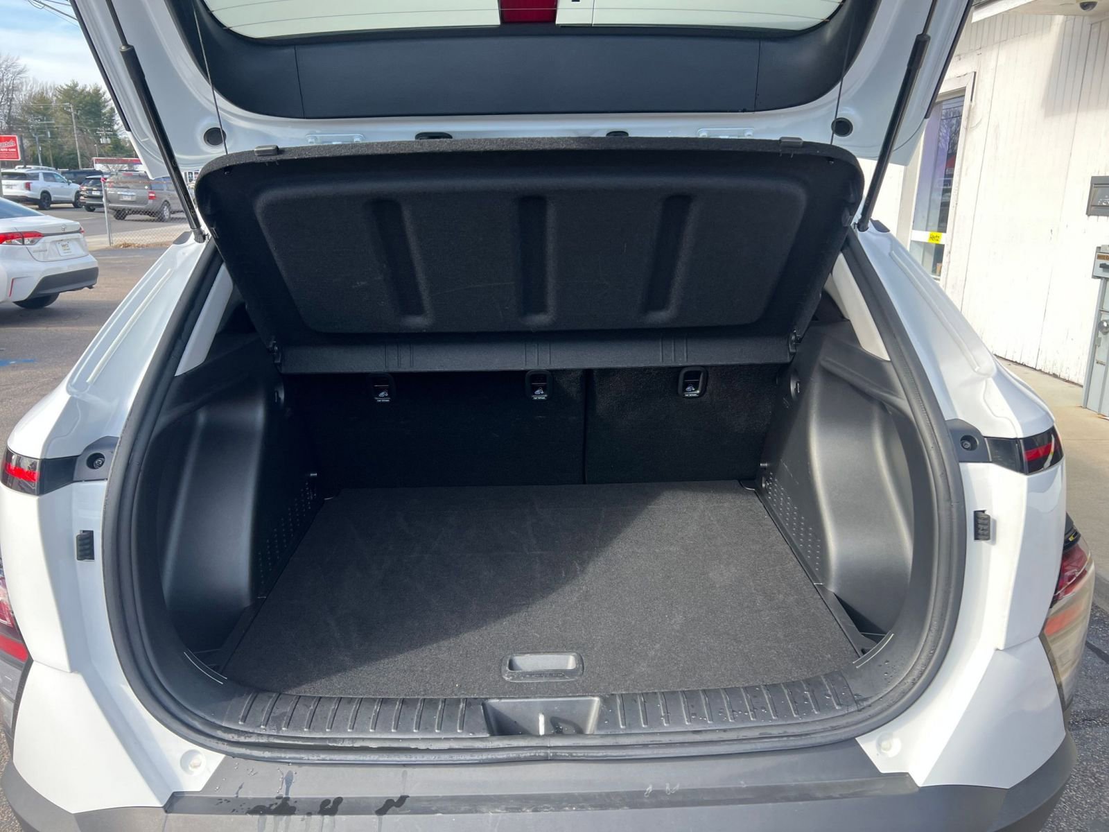 Used 2025 Hyundai Kona SEL image 31