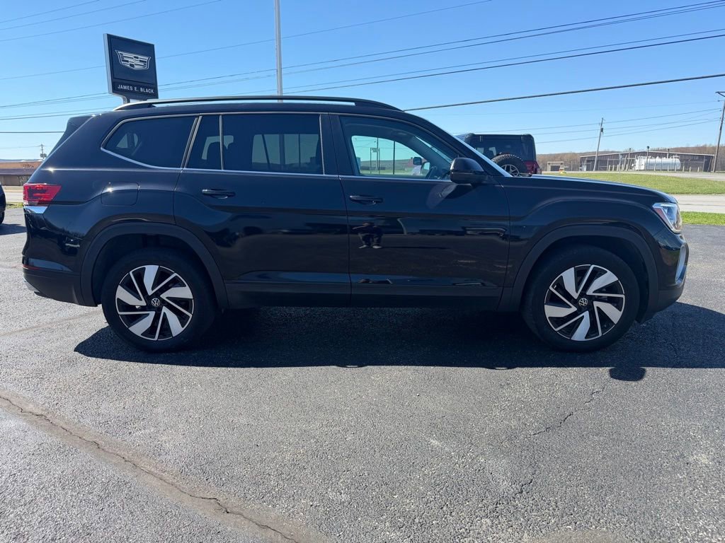 Used 2025 Volkswagen Atlas SE image 10