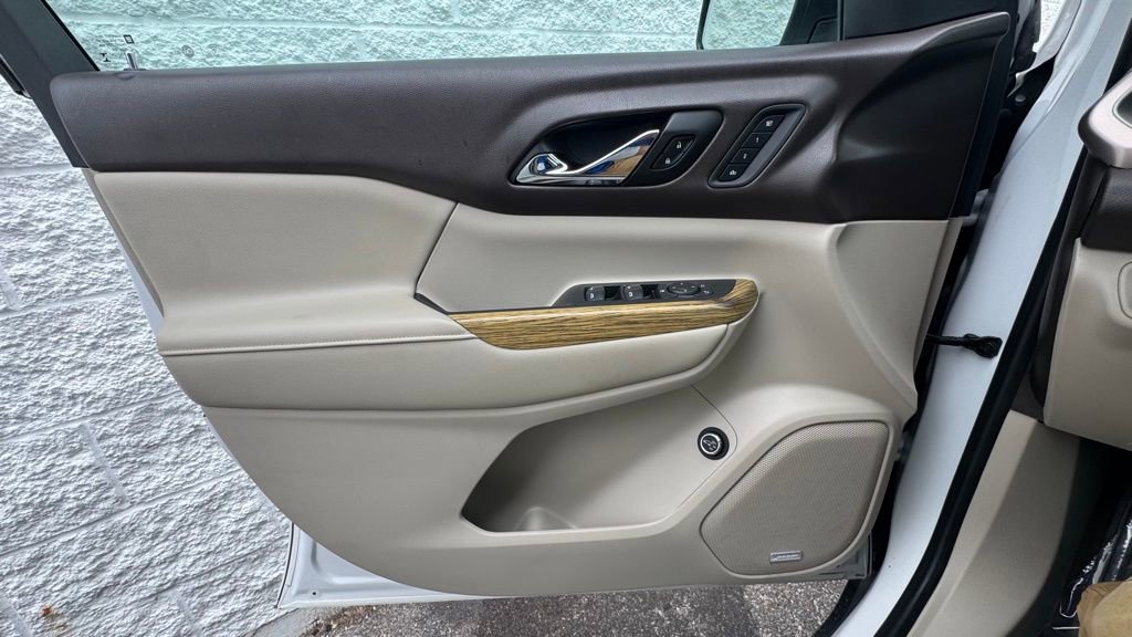 Used 2017 GMC Acadia Denali w/ Technology Package image 21