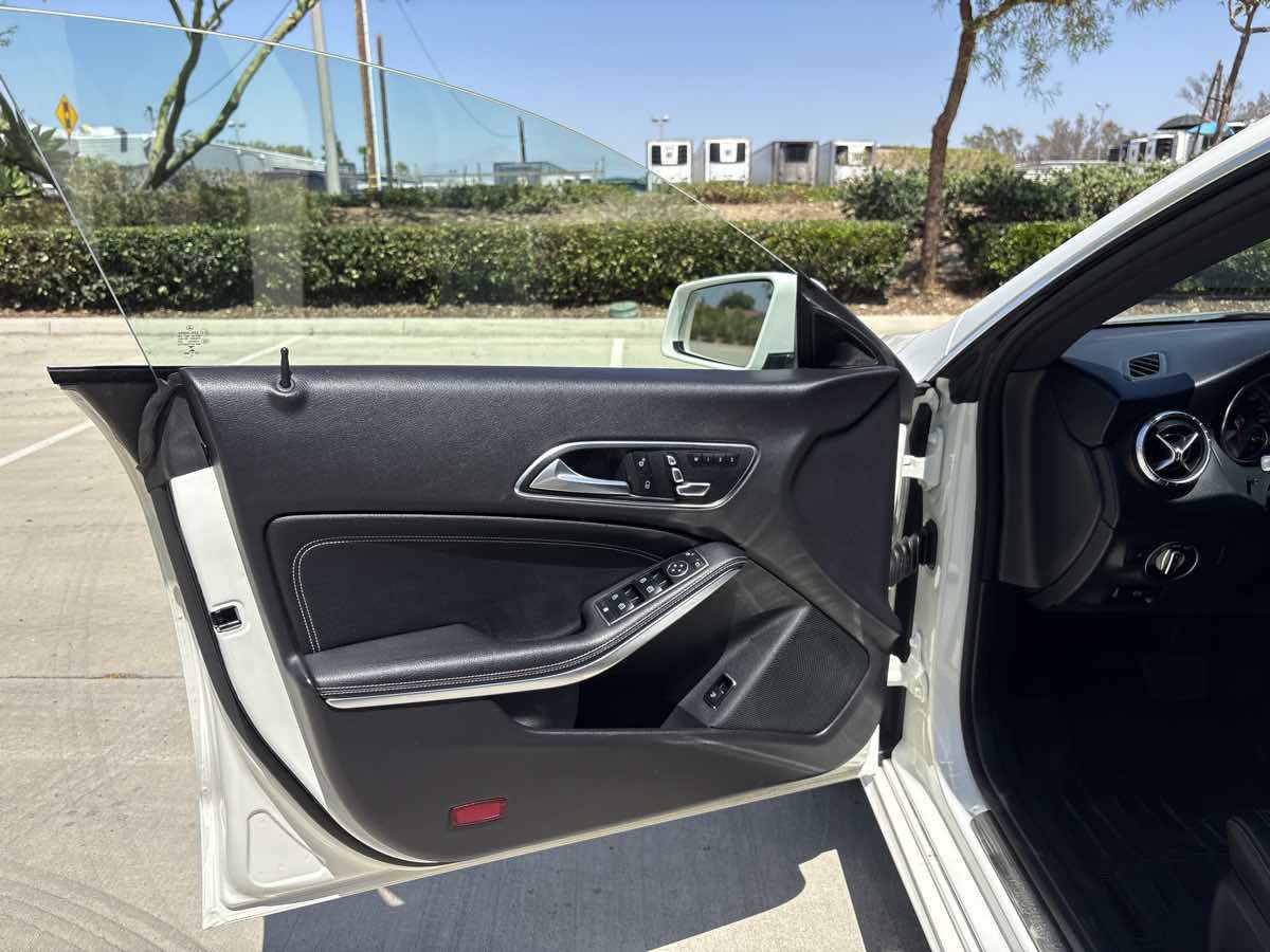 Used 2018 Mercedes-Benz CLA 250 image 18