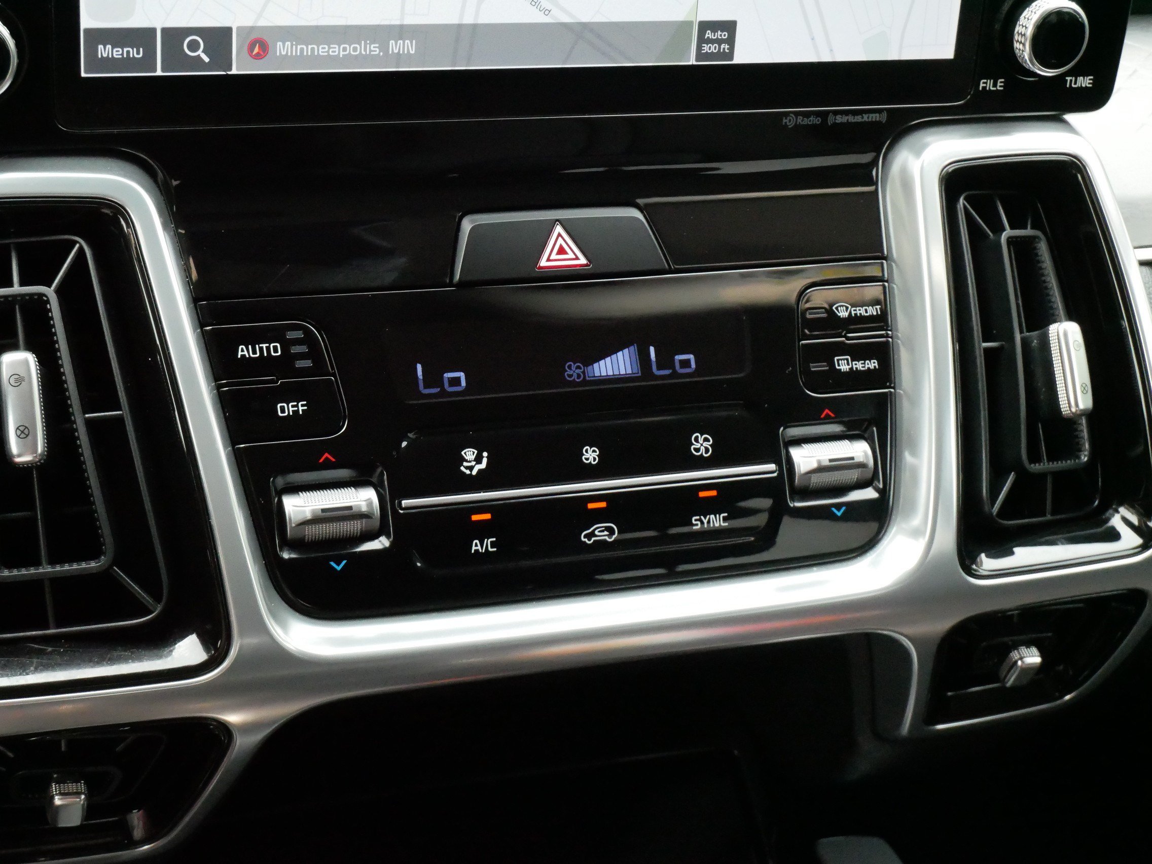 Used 2023 Kia Sorento SX AWD/4WD image 23