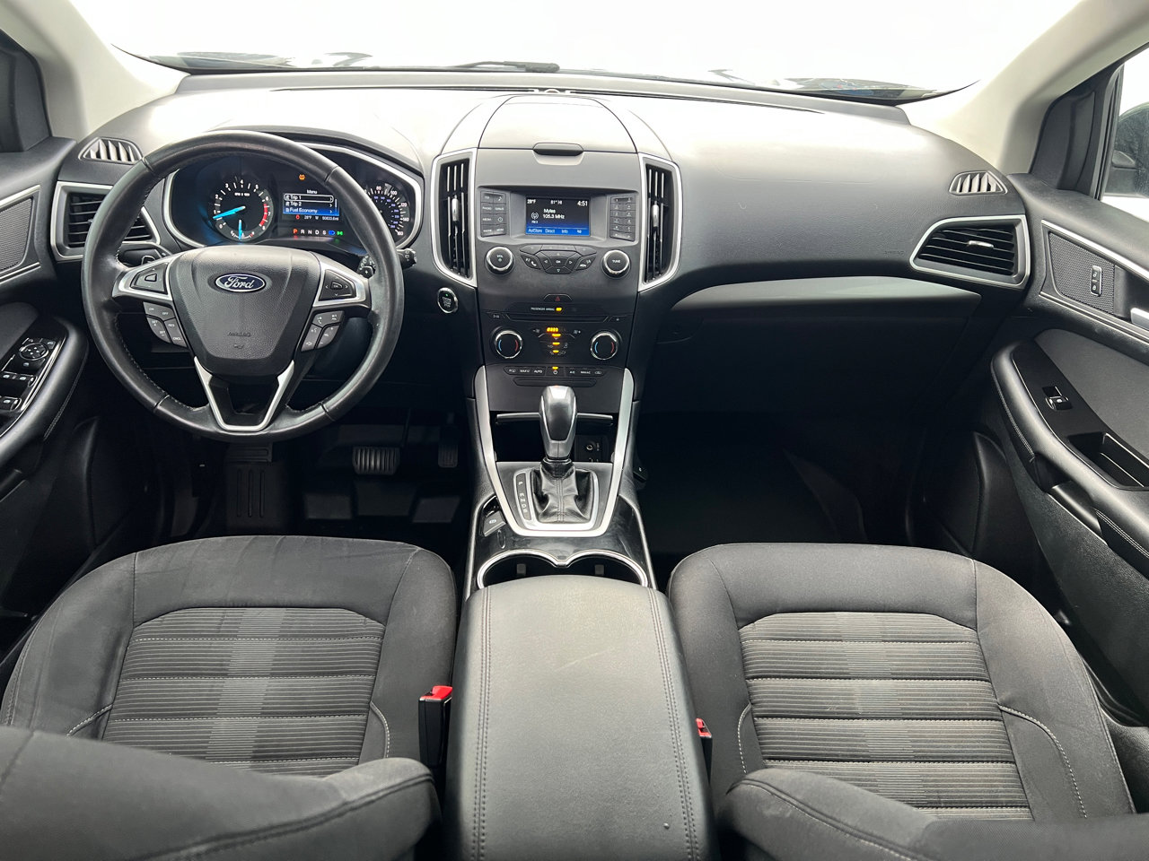 Used 2015 Ford Edge SEL image 38