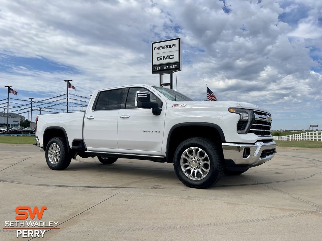 New 2025 Chevrolet Silverado 3500 LTZ w/ LTZ Premium Package