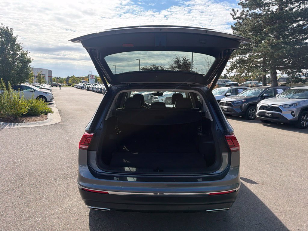 Used 2019 Volkswagen Tiguan SEL w/ 3rd Row Seat Package AWD/4WD image 17