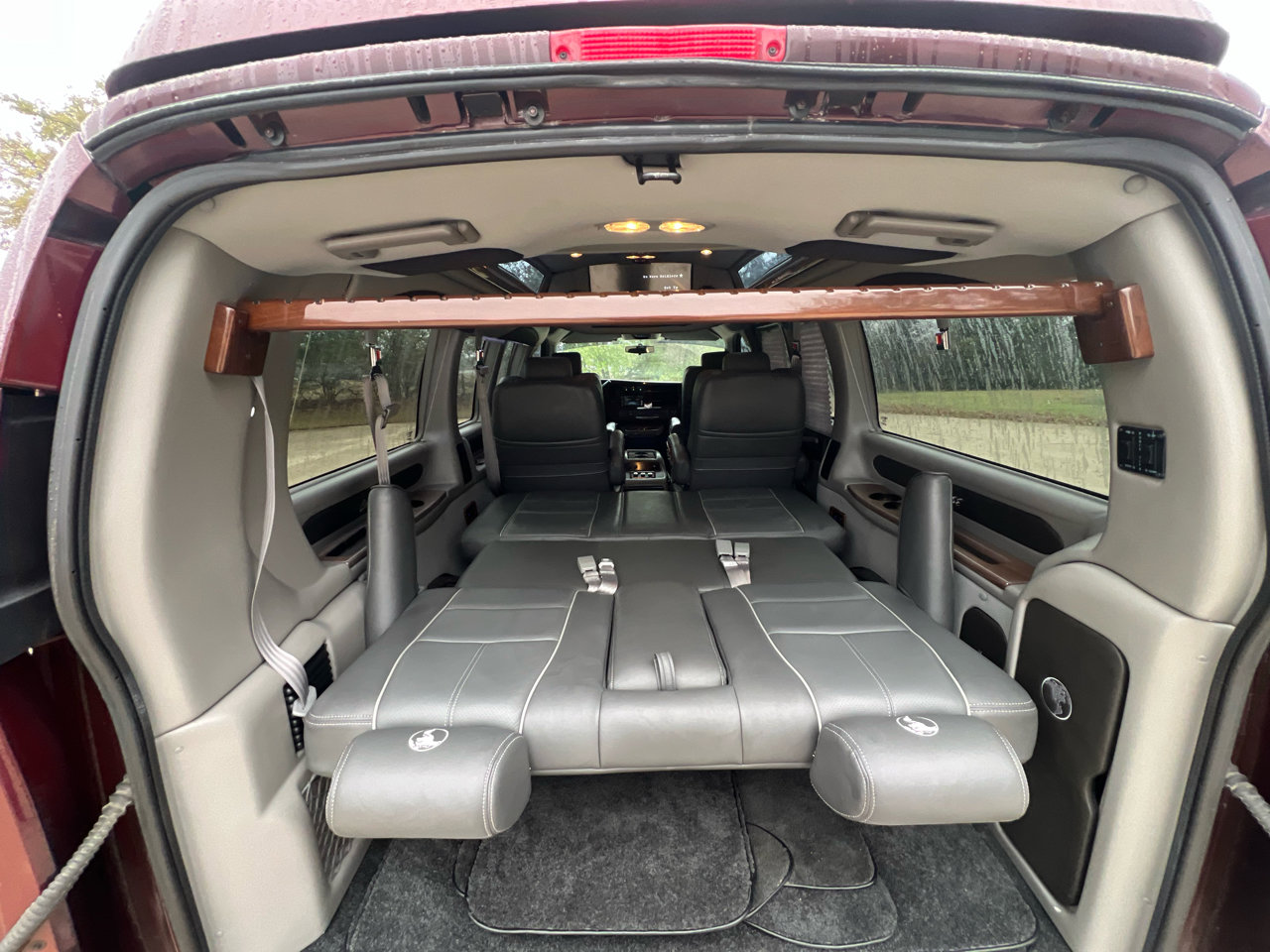 Used 2017 Chevrolet Express 2500 image 53