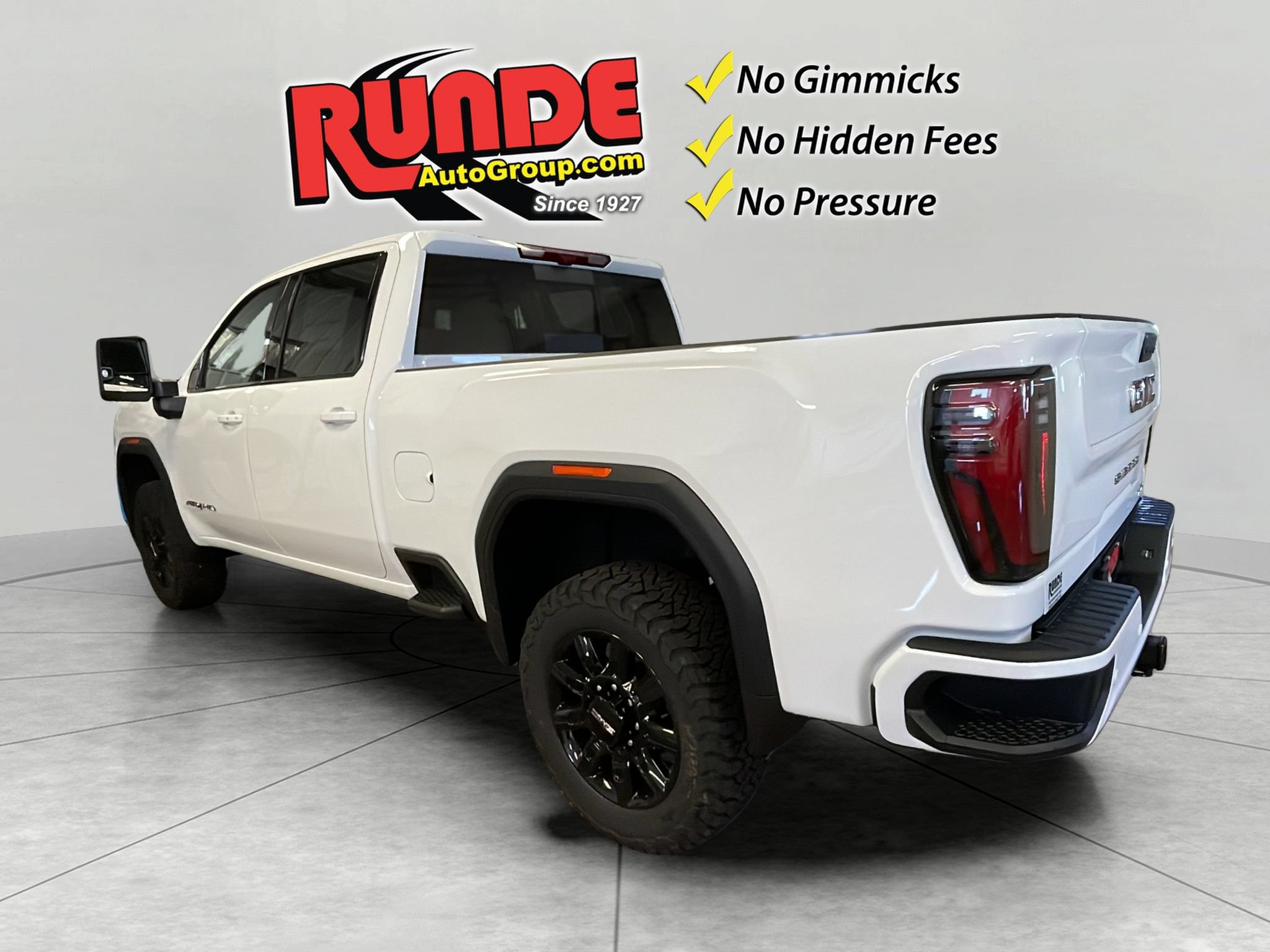 New 2026 GMC Sierra 2500 AT4 w/ Technology Package AWD/4WD image 4