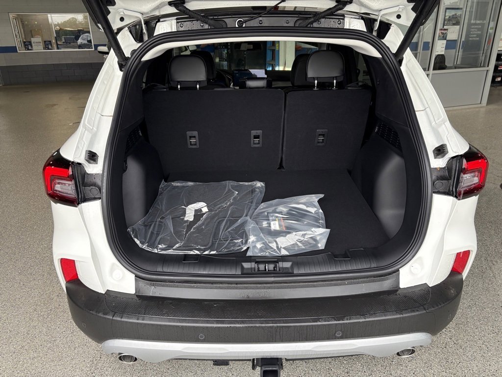 Used 2024 Ford Escape Base w/ PHEV Premium Package image 25