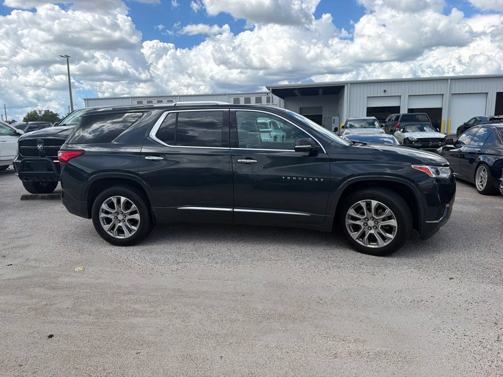 Used 2020 Chevrolet Traverse Premier FWD image 5