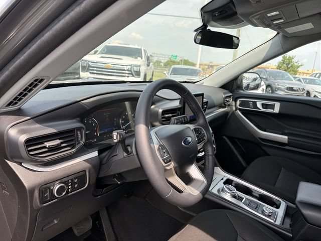 Used 2024 Ford Explorer XLT AWD/4WD image 20