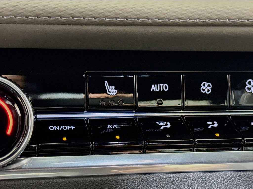 Certified 2025 Chevrolet Equinox LT w/ Convenience Package II image 19