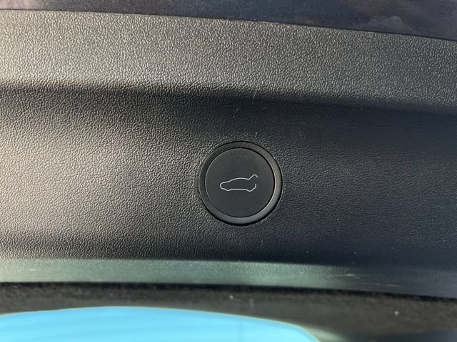 Used 2023 Tesla Model Y Long Range AWD/4WD image 24