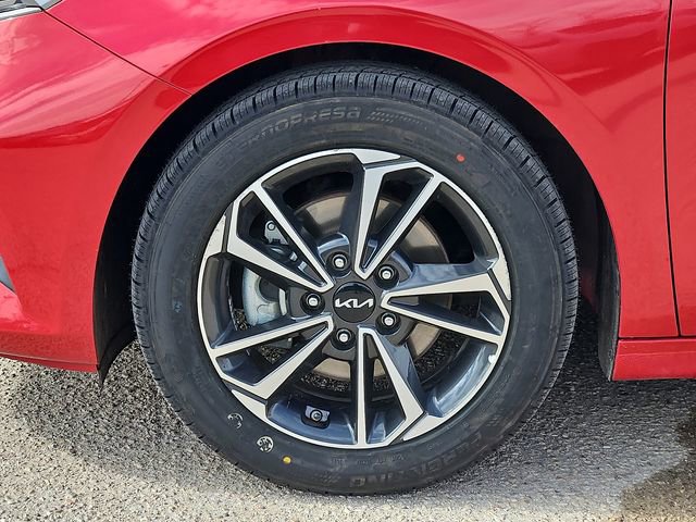 Used 2024 Kia Forte LXS image 9
