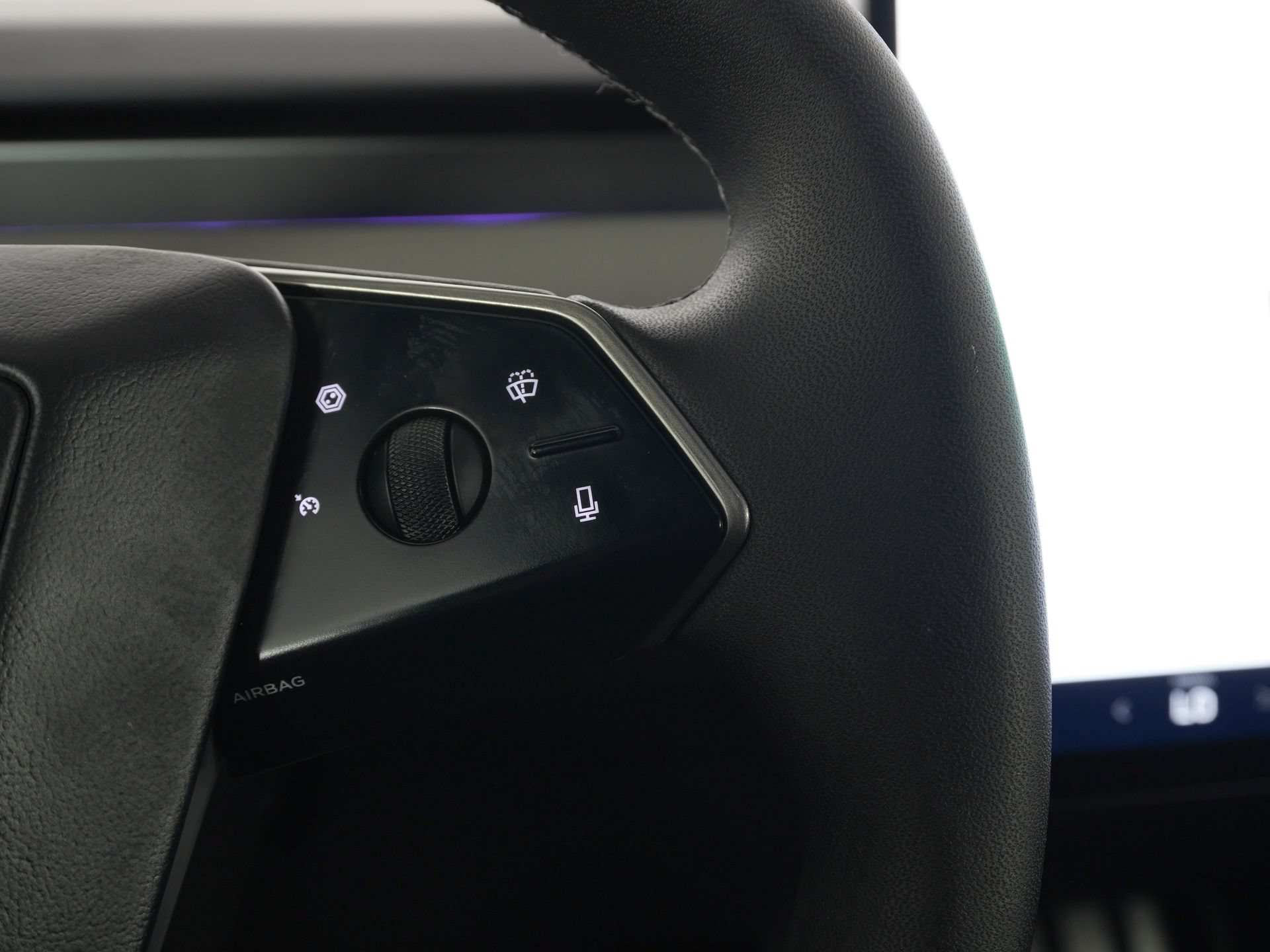 Used 2024 Tesla Cybertruck AWD Crew Cab image 18