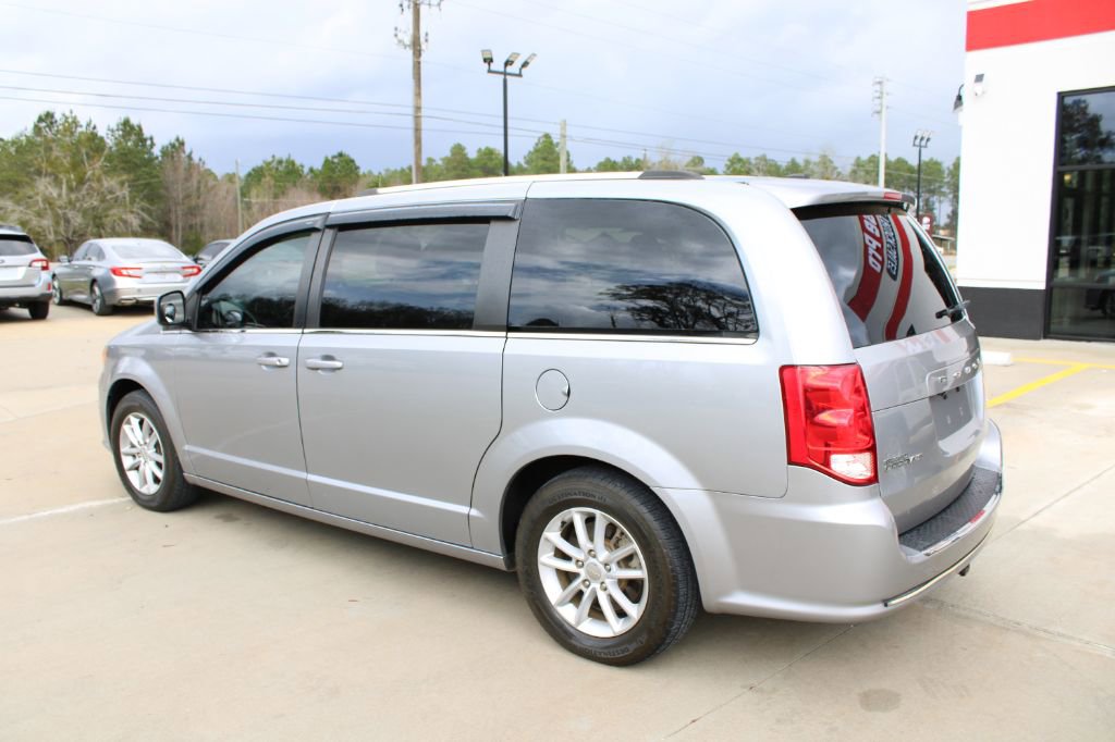 Used 2020 Dodge Grand Caravan SXT image 5